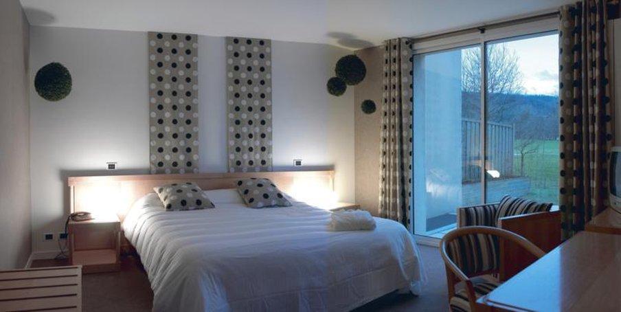 Logis Hotel Golf Le Domaine Du Val De Sorne Vernantois Kültér fotó