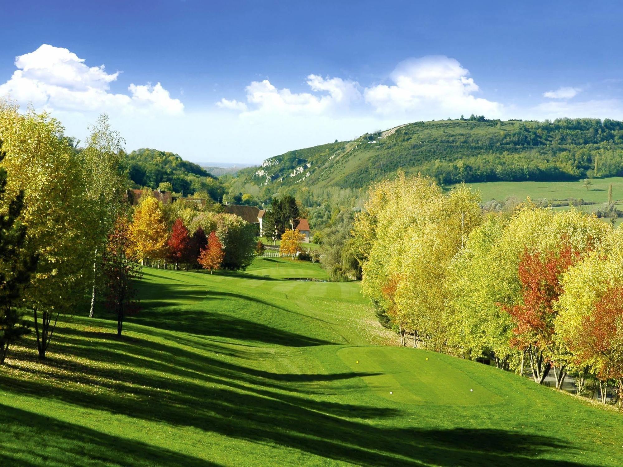 Logis Hotel Golf Le Domaine Du Val De Sorne Vernantois Kültér fotó
